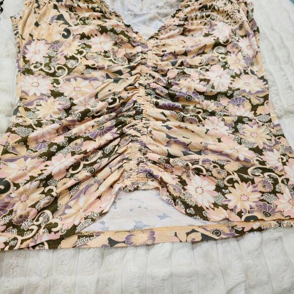 Bebe ✦ Floral Ruched Blouse ✦ Sweetheart Neck Cap Sleeve Top S EUC - Picture 9 of 13